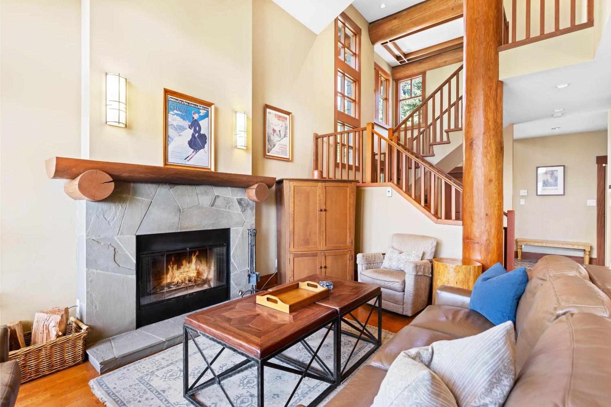 Taluswood The Heights 18 | Mountainside Townhome W/ Ski Access, Hot Tub, Tranquil Views Whistler Exterior photo