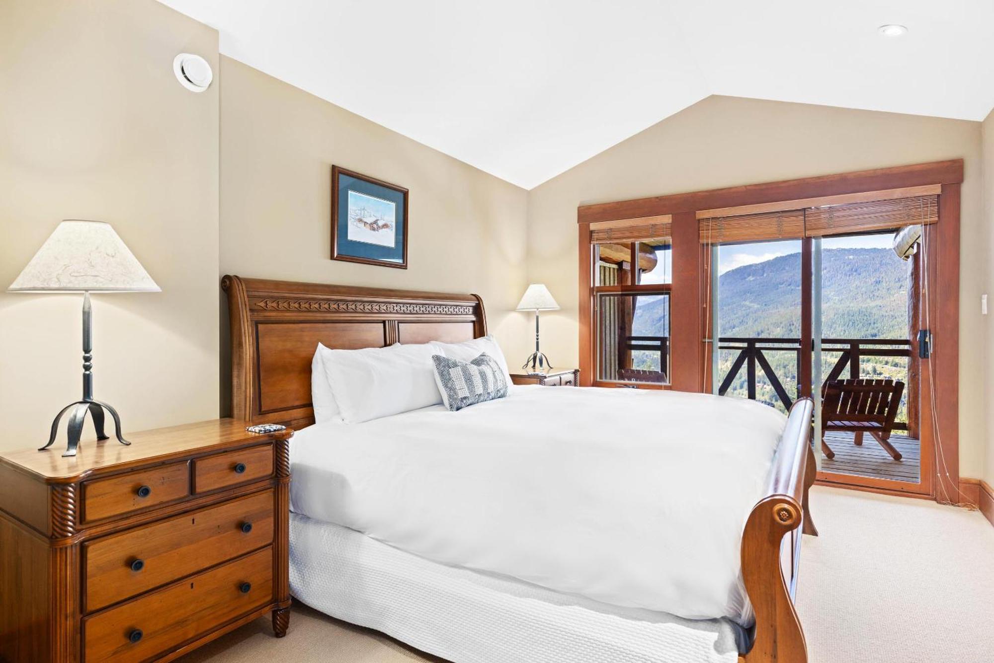 Taluswood The Heights 18 | Mountainside Townhome W/ Ski Access, Hot Tub, Tranquil Views Whistler Exterior photo